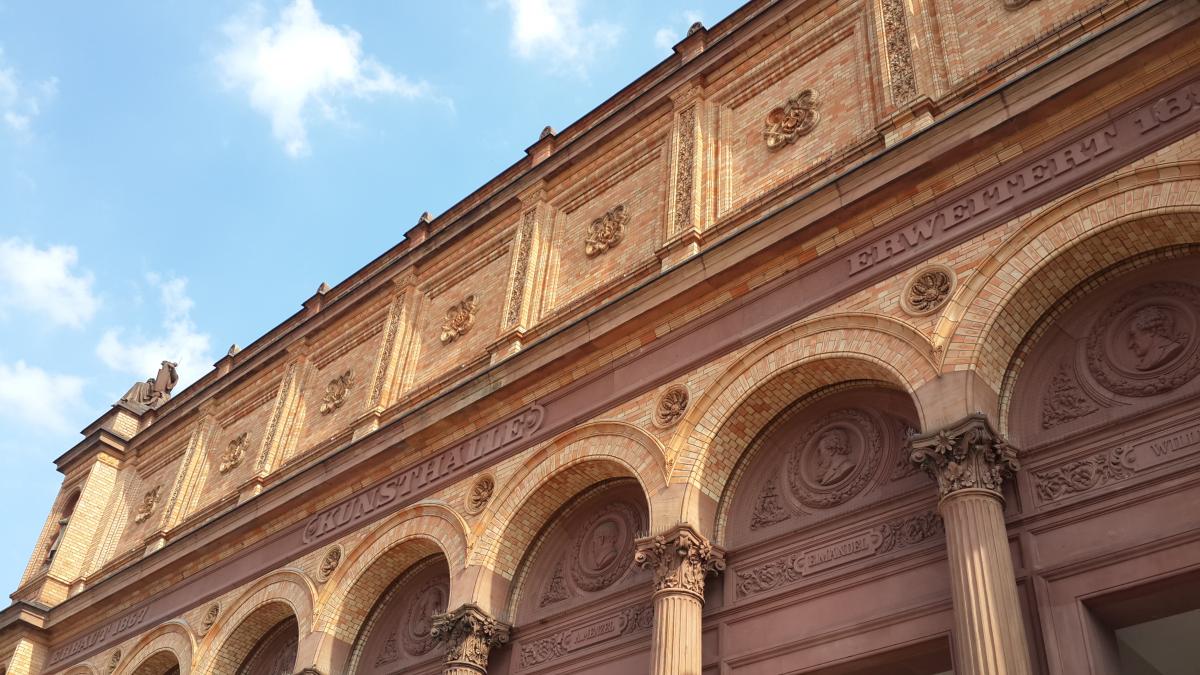 У цей список включені і знаменитий художній музейний комплекс Гамбурзька картинна галерея (Hamburger Kunsthalle), де центральне місце займає досить багата колекція XIX - початку ХХ століття