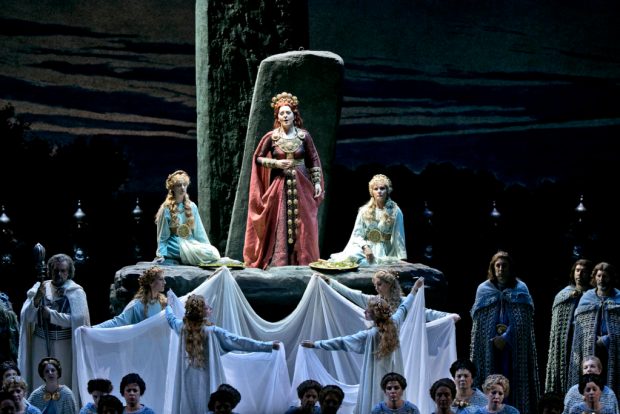 З усієї творчої спадщини Белліні саме «Норма», перлина італійської опери, вже більше 180 років з блиском ставиться по всьому світу і визнана критиками справжнім шедевром