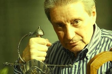 25 апреля 2012, 19:31 Переглядів:   Веніамін Смєхов привезе виставу власної постановки Дванадцять місяців танго