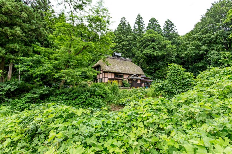 Будинок Карла Бенгс своїм виглядом нагадує про те, якою була колись сільська Японія