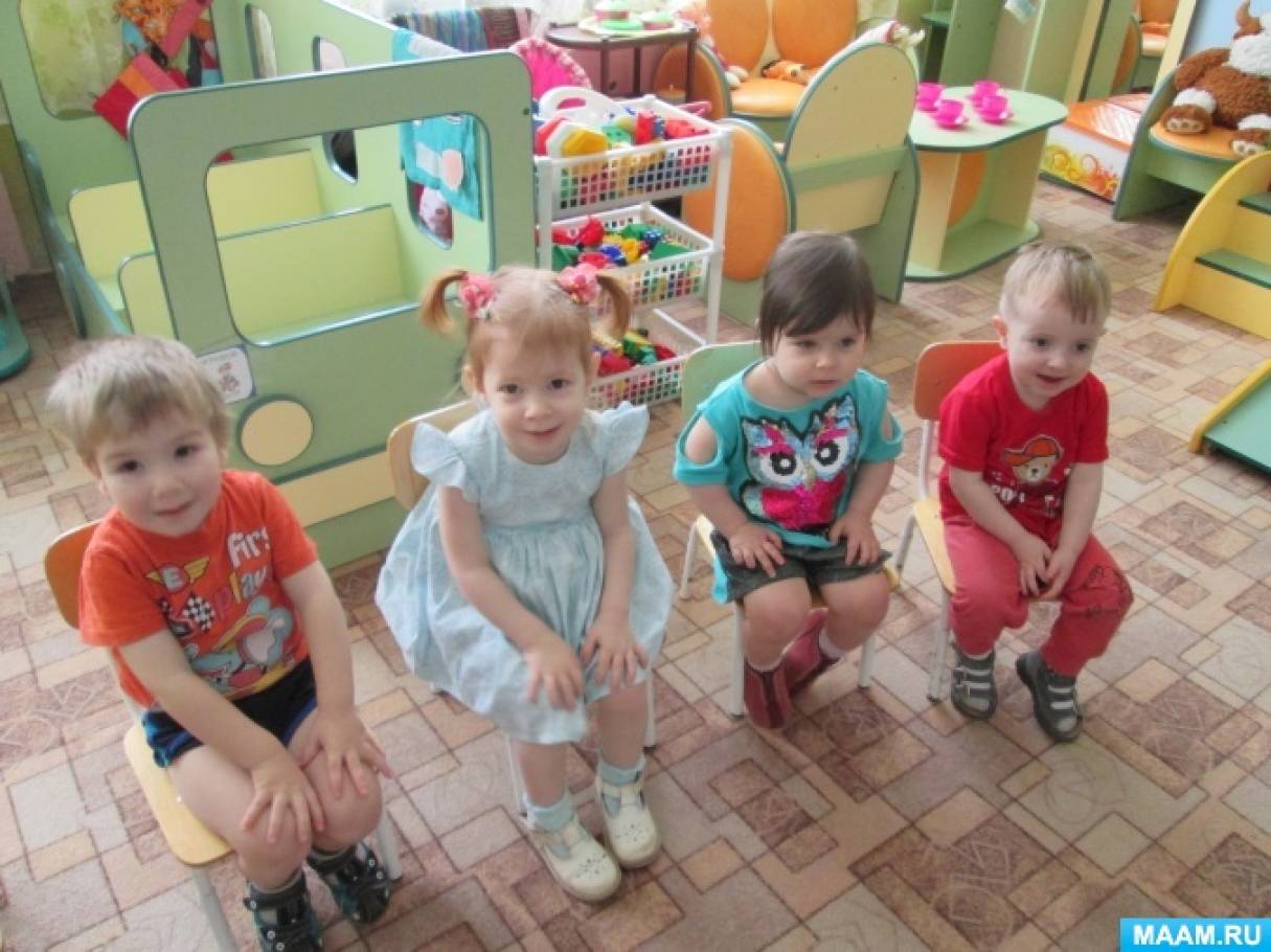 Розвага «Зарядка для долоньок» для дітей раннього віку   Мета: Розвиток самостійної мовної діяльності через пальчикові ігри
