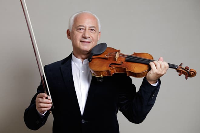 Багато в чому йому допомогли уроки, які початківець скрипаль брав у знаменитого Давида Ойстраха