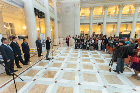 17 вересня 2013 року в Президентській бібліотеці відкрилася фотовиставка «Росія з вікна поїзда»