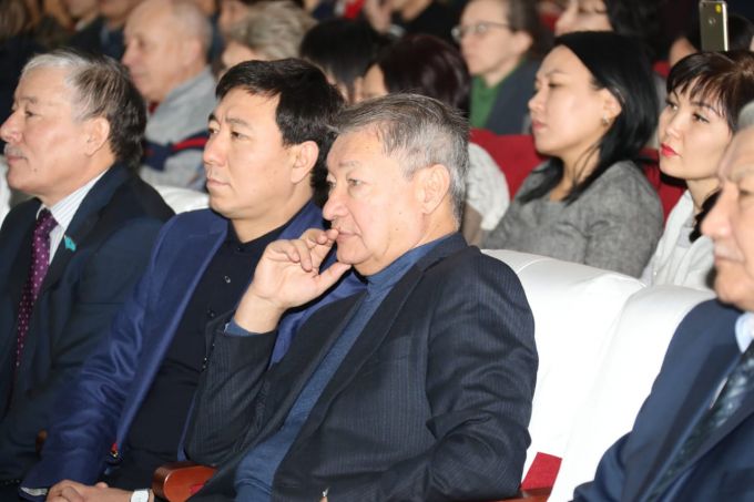 Кожен кіноглядач зміг доторкнутися до історії і відчути, як в непростий для країни час, в умовах становлення економіки Республіки Казахстан, Президентом було прийнято мудре і стратегічно вірне рішення про перенесення столиці